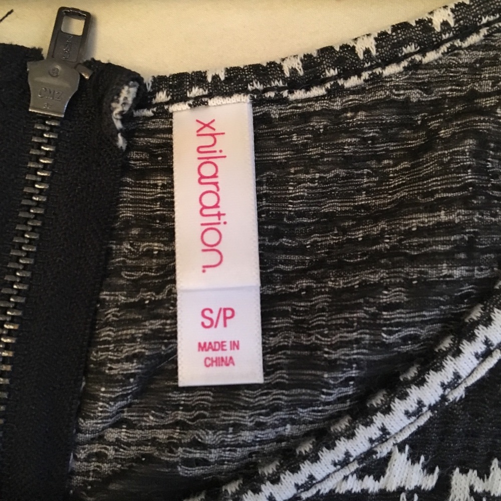 Grey Knit Patterned Dress - Picture 7 of 8
